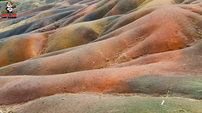 7 coloured earth at Chamarel