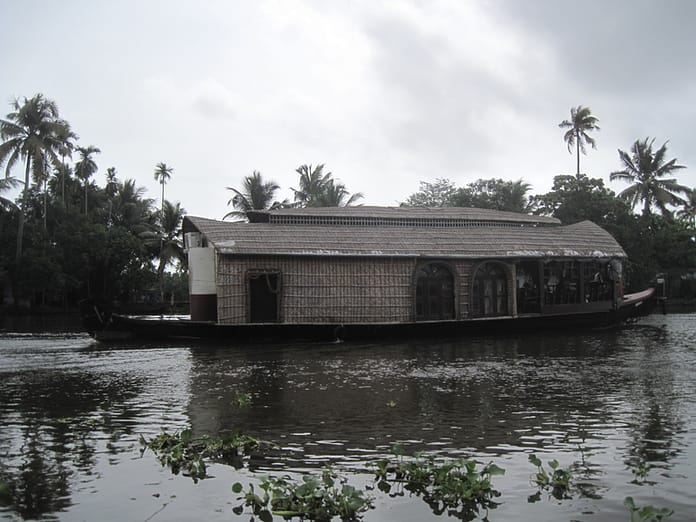 Houseboat for night stay